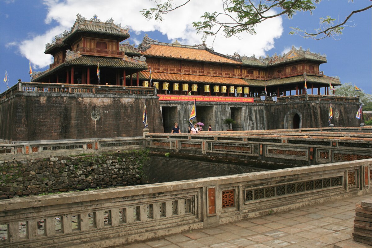 Monumen Hue wisata bersejarah di vietnam