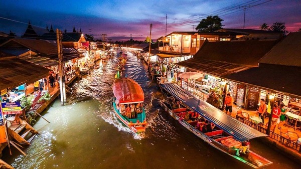 Floating Market - Destinasi Wisata di Bangkok